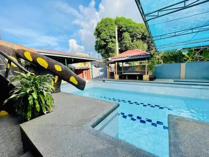 Poolside Tambayan — pool area (3)
